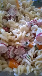 salade de pates, radis et surimi