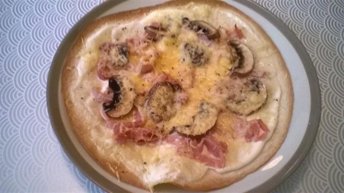 pizza wrap champignons, creme et jambon