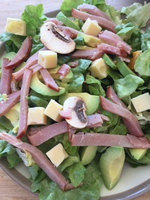 salade composée champignons, bacon, avocat