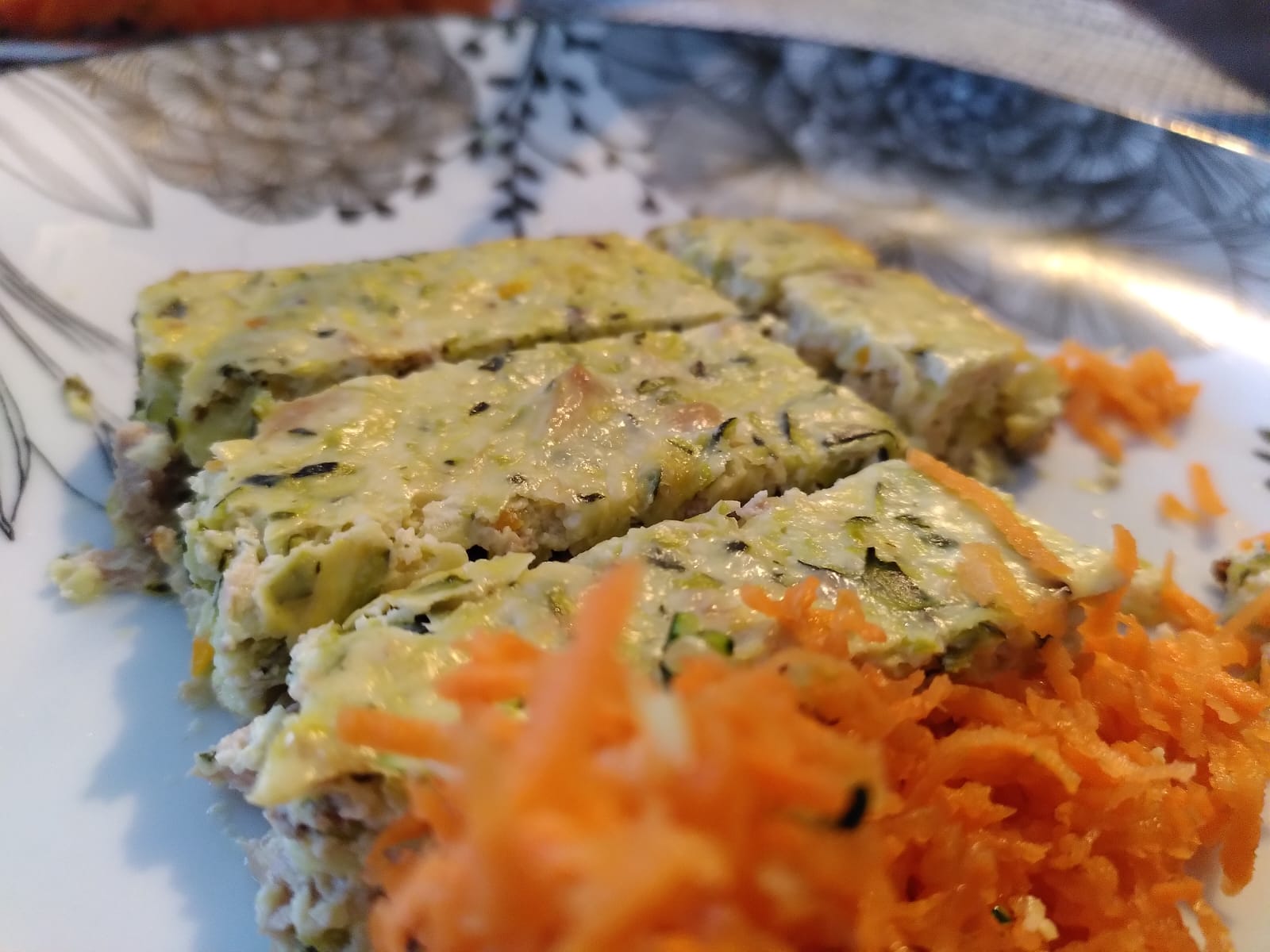 Clafouti salé de courgettes, thon, fromage frais