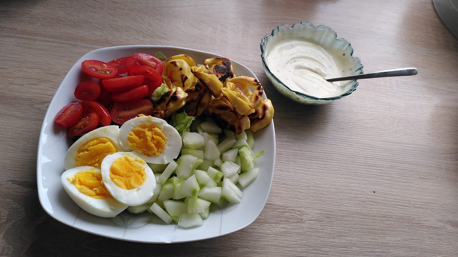 Salade de ravioles croustillantes